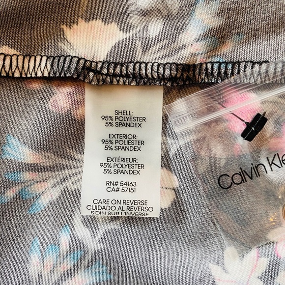 Calvin Klein Printed Pleated Neck Top Sizes M - Picture 6 of 7